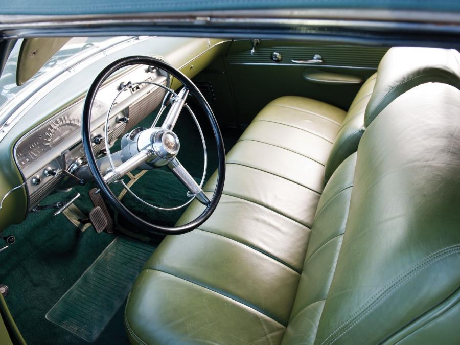  Lincoln Cosmopolitan Convertible 1951 года  (фото 9 из 39)
